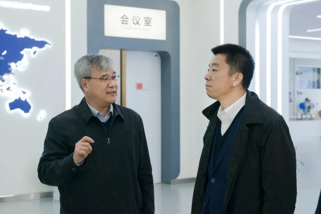 上海证券交易所总经理蔡建春一行来访易世博技术