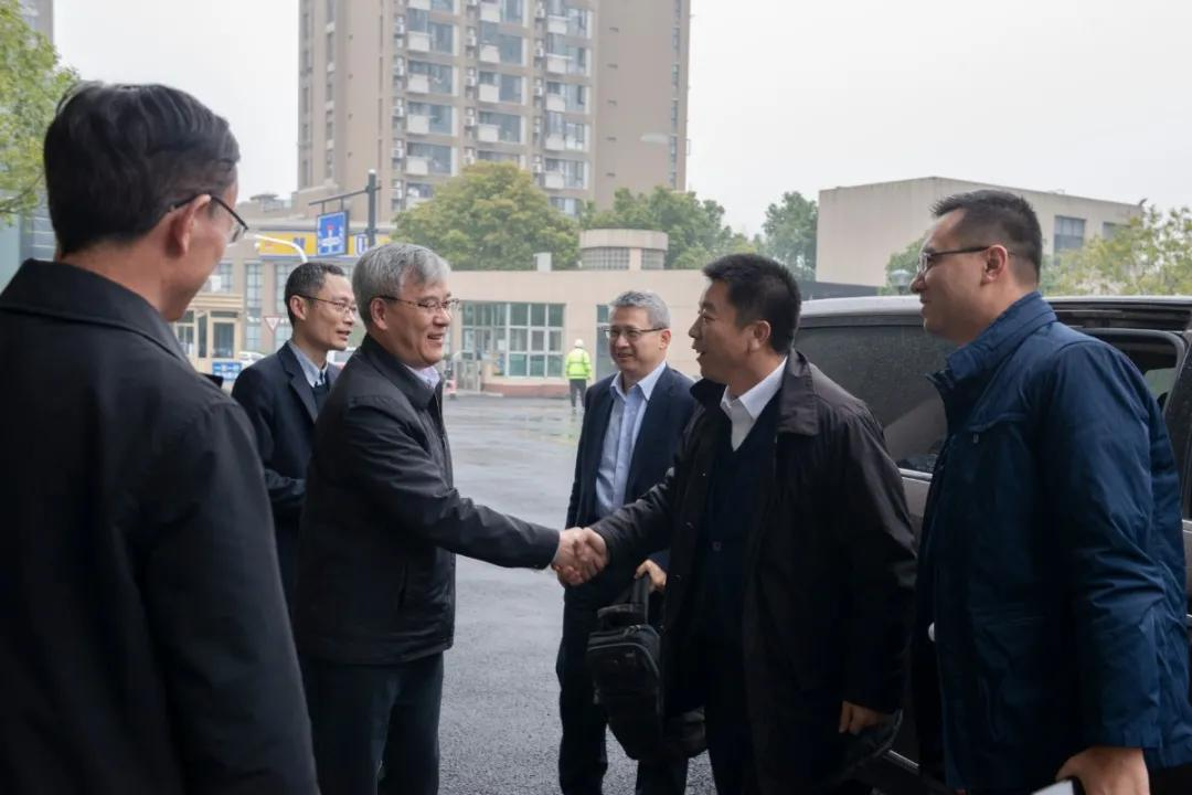 上海证券交易所总经理蔡建春一行来访易世博技术